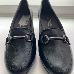 A2 by Aerosoles woman slip on loafers